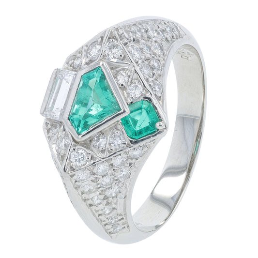 PT900 .44 CT Emerald Ring