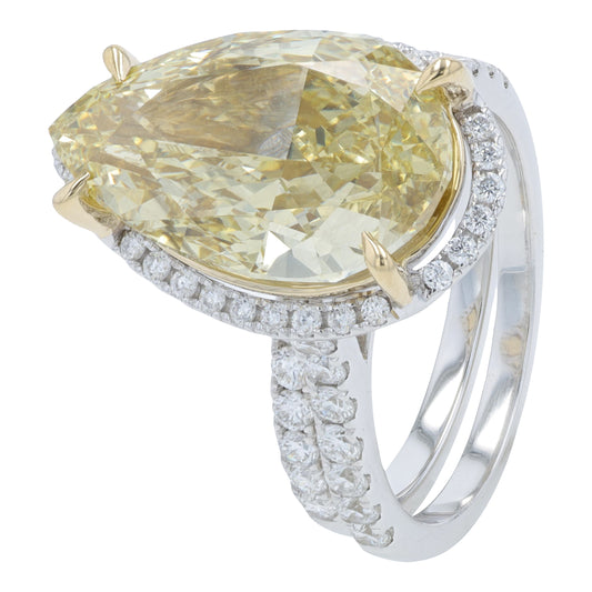 14K WG 9 CTW Lab Grown Diamond Bridal Set<p><strong>Lab Grown Diamond</p></strong>