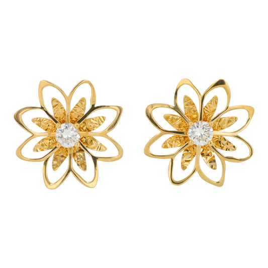 18K .25 CT Lab Grown Diamond Flower Earrings<p><strong>More Colors Available</p></strong><p><strong>Lab Grown Diamond</p></strong>