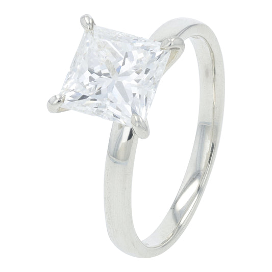 PT1000 2.10 CT Lab Grown Diamond Princess Cut Engagement Ring<p><strong>Lab Grown Diamond</p></strong>