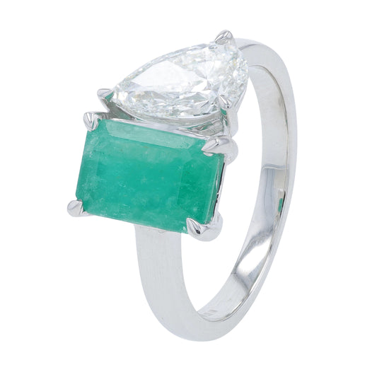 14K Lab Grown Diamond & Emerald Ring <p><strong>Lab Grown</p></strong><p><strong>More Colors Available</p></strong>